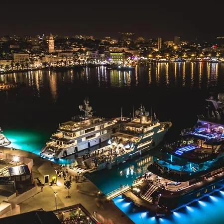 Luxe Adriatic Apartment Split Exterior photo